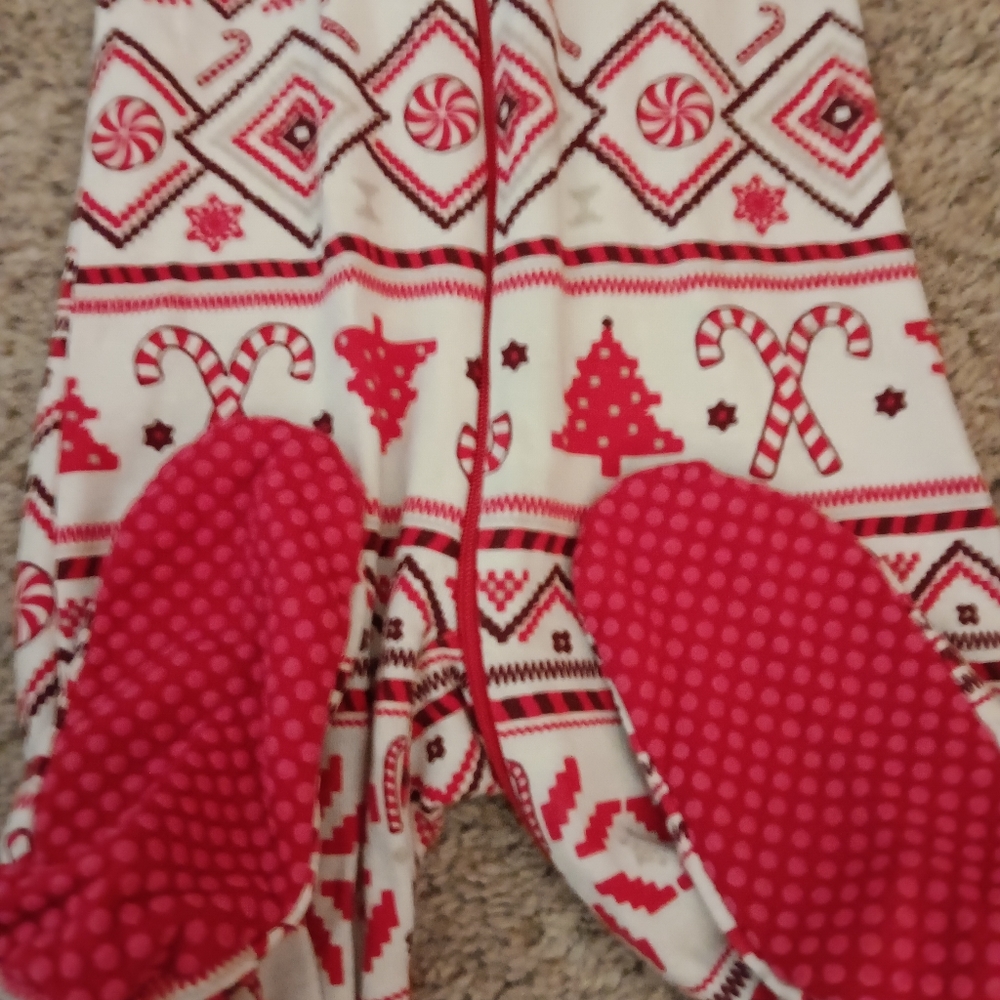 Bundle Of Girls PJs - Picture 6 of 9